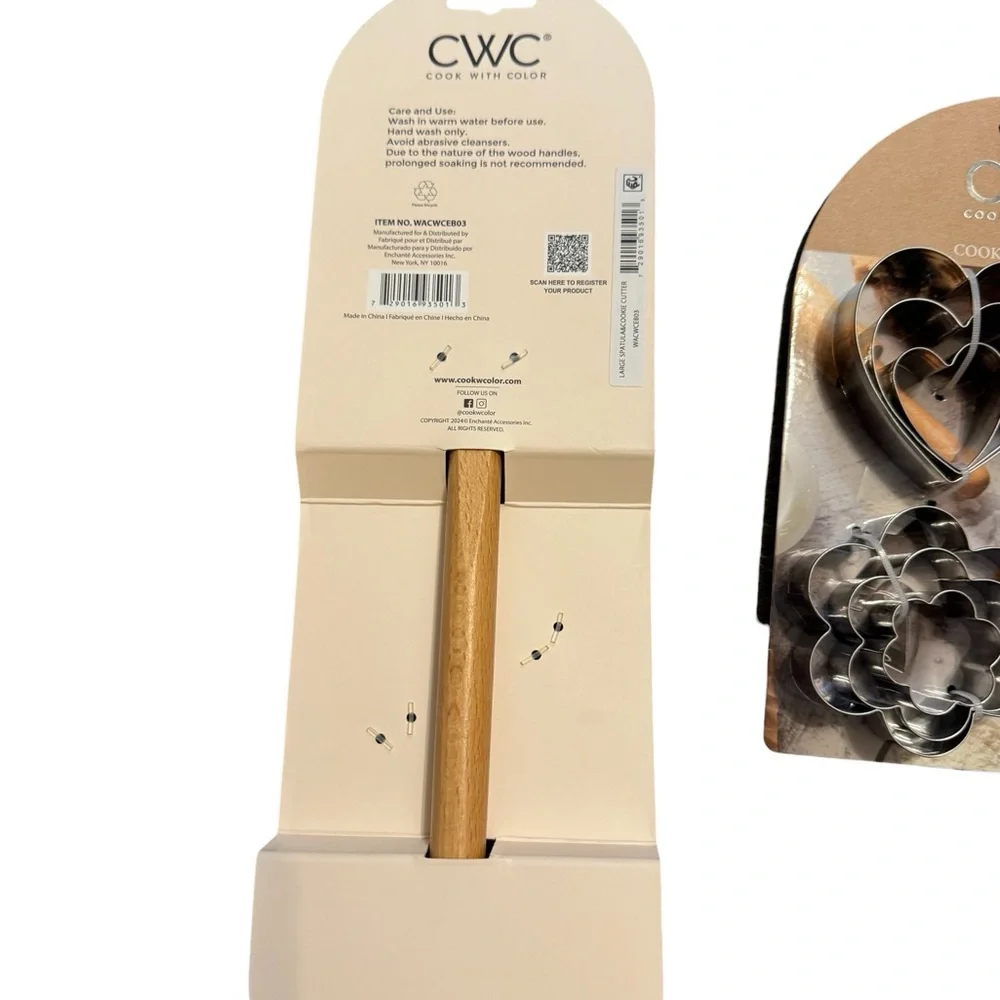 CWC Set of Spatula & Cookie‎ Cutter and Set of 12 Cookie Cutters NWT
